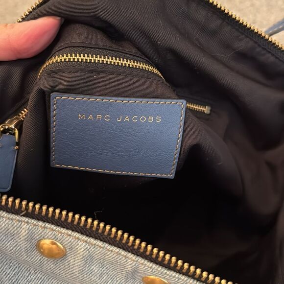 MARC JACOBS The Denim Sling Convertible Handbag - Picture 15 of 16